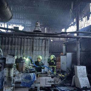 Bucakta mermer fabrikasında yangın