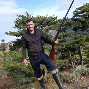 Kavgada birbirini bıçakladılar: 1 ölü, 1 yaralı