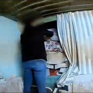 Cinayet hükümlüsü yorganların arasında yakalandı