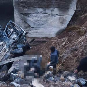 Sivasta otomobil menfeze devrildi; 1 ölü, 2 yaralı