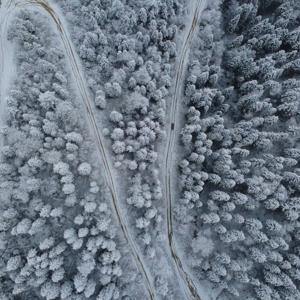 Karabük’ün yüksek kesimlerinde kar yağışı etkili oldu