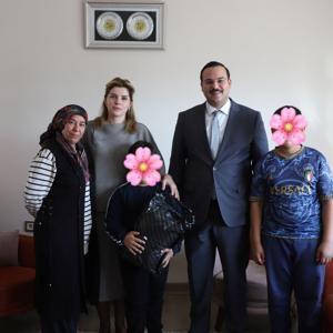 Altınözü Kaymakamı yetim çocukları ziyaret etti
