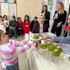 Anaokulu öğrencilerinden bayat ekmekle israfa karşı farkındalık
