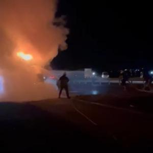 Mardinde seyir halindeki TIR, alev alarak yandı