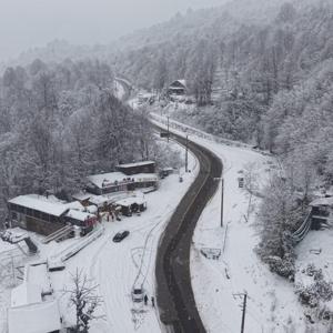 Kartepe’de seyirlik kar manzarası