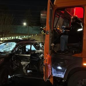 Işık ihlali yapan TIR, otomobile çarptı; 1 ölü, 5 yaralı