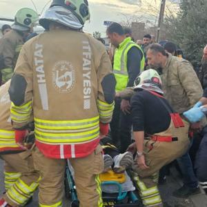 TIRla çarpışan minibüs devrildi: 14 yaralı