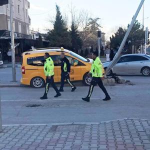 Direksiyonda kalp krizi geçirip, kaza yapan taksi şoförü öldü
