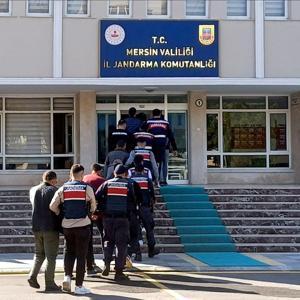 Mersin’de 42 firari yakalandı
