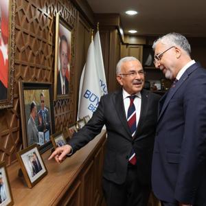 Bakan Işıkhan’dan Büyükşehire ziyaret