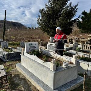 6 Şubat depremlerinde hayatlarını kaybedenler mezarı başında anıldı