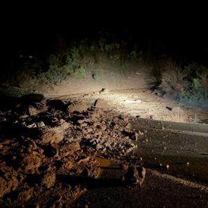 Boluda yağmur heyelana neden oldu, ilçe yolu ulaşıma kapandı