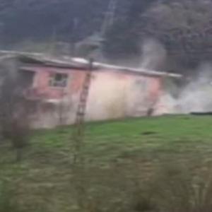 Kastamonuda heyelan nedeniyle 2 katlı ev çöktü: O anlar kamerada
