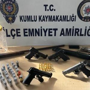 Hatayda toprağa gömülü silahlar ele geçirildi
