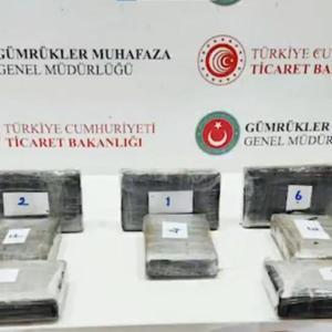 İpsala Sınır Kapısında otomobilin havalandırma boşluğunda 11 kilo kokain ele geçirildi