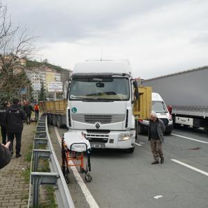 Karadeniz Sahil Yolunda 2 TIRın karıştığı kaza; 4 yaralı