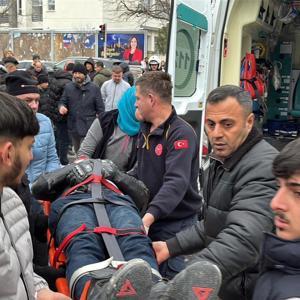 Otomobille çarpışan motosikletin sürücüsü ağır yaralandı