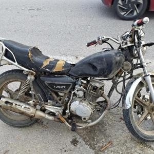 Sahte plakalı motosikletin ehliyetsiz sürücüsüne 110 bin lira ceza