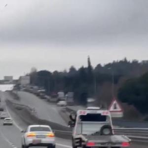 İstanbul - Tuzla’da sıkıştırdığı otomobile çarptı; sürücüyü darbeden çekici şoförü yakalandı