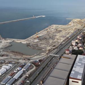 Karadenizde stratejik dönüşüm; lojistik limanda geri sayım