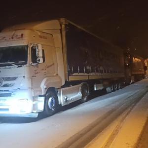 Ilgar Dağı geçidi ulaşıma kapandı, TIRlar yolda bekliyor