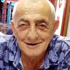 Emekli öğretmen evinde ölü bulundu
