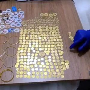 Dolandırdığı kişiden aldığı yüklü miktarda altınla kaçarken yakalandı