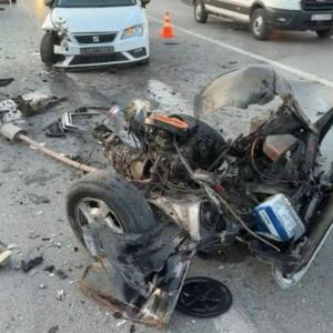 İzmir’de üç aracın karıştığı zincirleme kaza: 3 yaralı