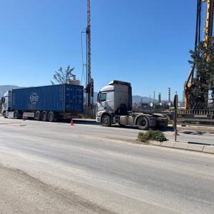 İki TIR’ın arasında sıkışıp öldü