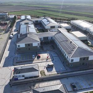 Kız yurduna girmeye çalışan şüpheli yakalandı; kurum müdürü uzaklaştırıldı