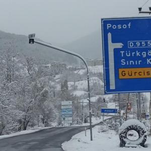 Kar yağışı nedeniyle Ilgar Geçidi ulaşıma kapandı