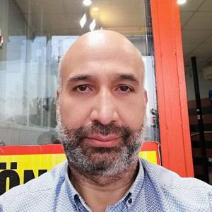 Emekli polis bahçede çalışırken devrilen traktörünün altında kalıp öldü