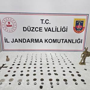 Düzcede 136 parça tarihi eser ele geçirildi; 2 gözaltı