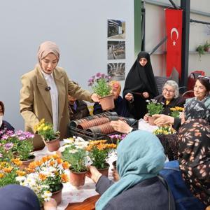 Ümraniye’de 60 yaş üzeri vatandaşlar geri dönüşüm etkinliğinde buluştu