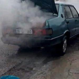 Orduda park halindeki otomobilde yangın