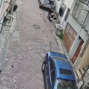 Kağıthane’de ‘Örümcek Adam’ gibi tırmanıp hırsızlık yaptı; mahalleli arkasından bağırdı