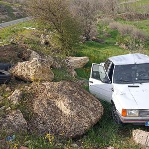 Mardinde şarampole devrilen otomobilin sürücüsü yaralandı