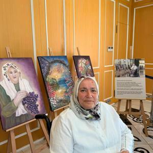 İzmirde engelli bireylerin açtığı sergide azim ve sanat buluştu