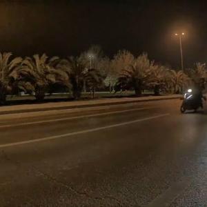 Kartalda 2 motosikletin çarpıştığı kaza kamerada