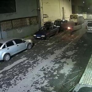 Güngören’de yanan odun parçalarıyla duvara yazı yazıp iş yerine attılar