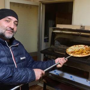 Klavyeyi bıraktı, merdaneyi ele aldı; yazılımcının pizzacıya dönüşümü