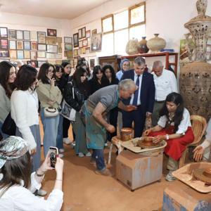 Geleceğin mimar ve restorasyon uzmanları Menemeni ziyaret etti