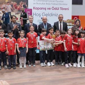 Geleneksel Ümraniye Spor Oyunlarının kapanış töreni yapıldı