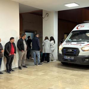 Ortaokul öğrencisi tüfekle oynarken kazara arkadaşını vurdu