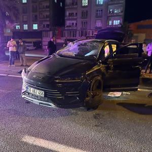 Mardin’de otomobil ile hafif ticari araç çarpıştı: 2 yaralı