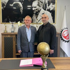 Uşaksporun yeni başkanı Ahmet Çoruhlu oldu