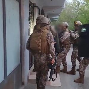Kıraathane görünümlü kumarhanelerde kadınları kullanıp çiftçileri borçlandırmışlar; 14 gözaltı