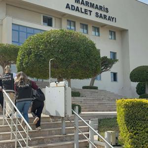 Marmariste otomobilde uyuşturucu ele geçirildi; 4 tutuklama