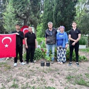 Liseli öğrencilerden Anneler Günü’nde vefa