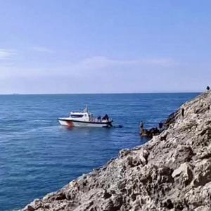 Zıpkınla balık tutmak için dalış yaptı, 15 metre derinlikte baygın halde bulundu